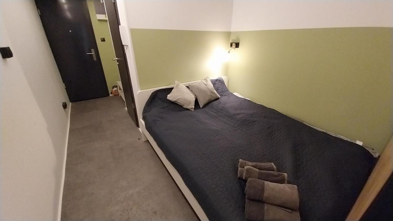Peaceful Basement Apartment With Terrace & Free Gym بودابست المظهر الخارجي الصورة