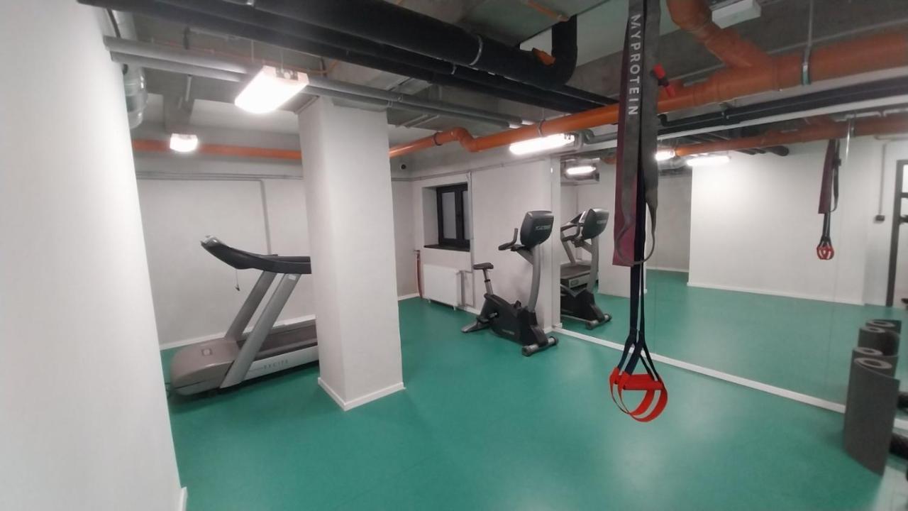 Peaceful Basement Apartment With Terrace & Free Gym بودابست المظهر الخارجي الصورة