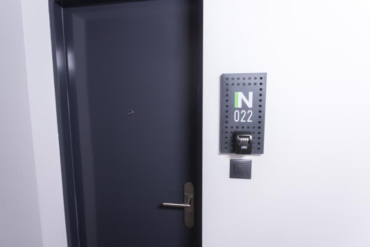 Peaceful Basement Apartment With Terrace & Free Gym بودابست المظهر الخارجي الصورة